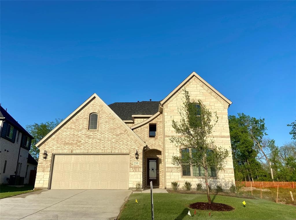 235 Devonshire Dr