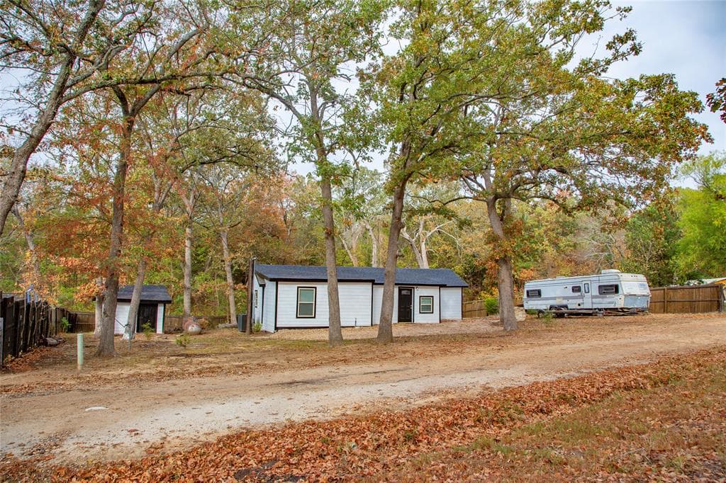 320 Sam Houston Rd