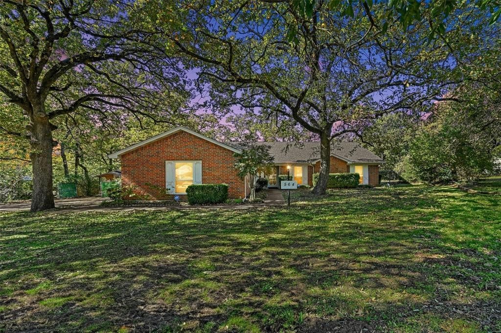 564 Hoover Rd
