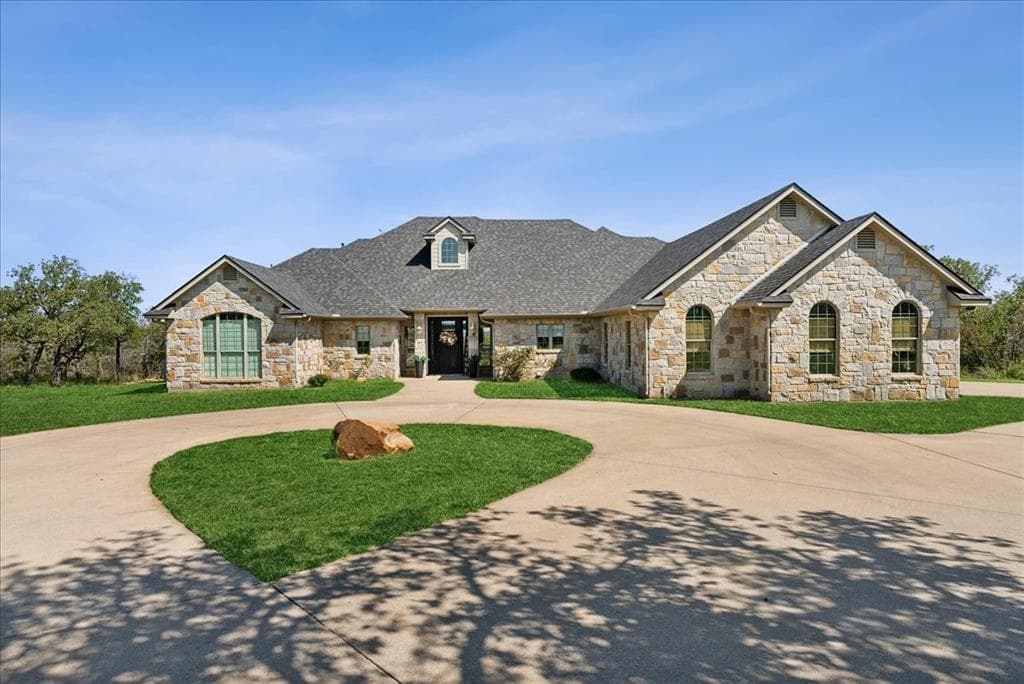 209 Legacy Canyon Dr