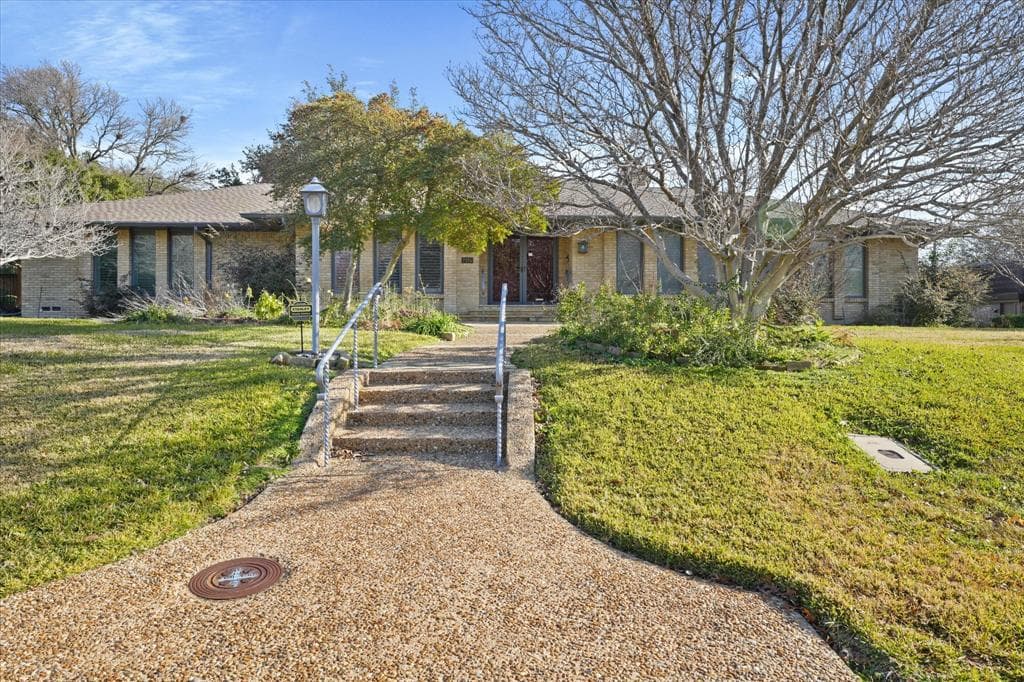 7185 Kendallwood Dr