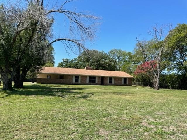 802 E Navasota St