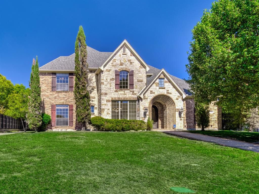 500 Hidden Lake Dr