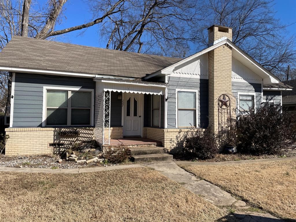 207 E Cedar St