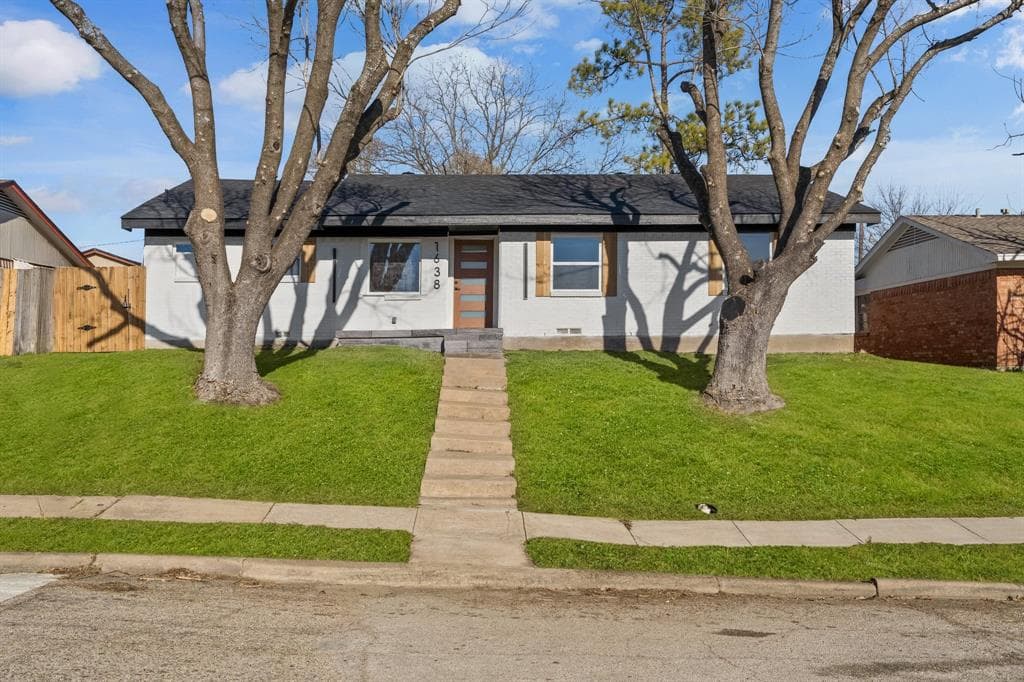 1638 Savage Dr