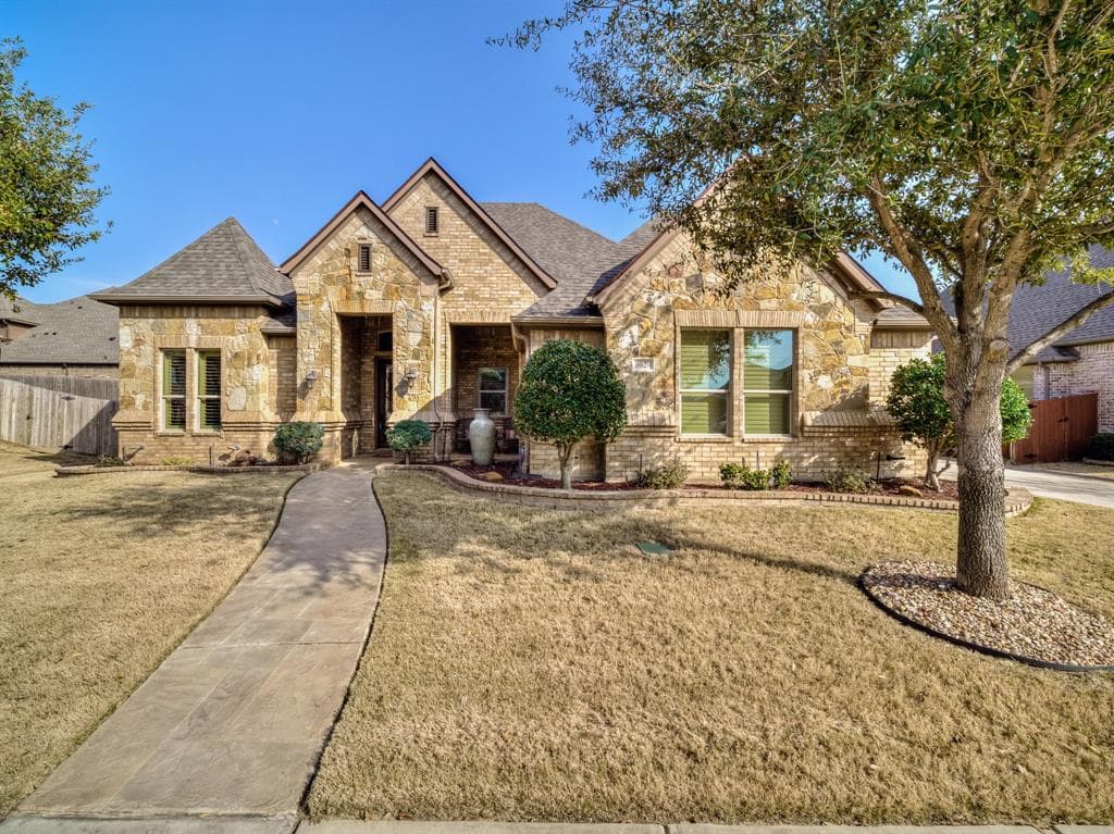 8020 Hallmark Dr