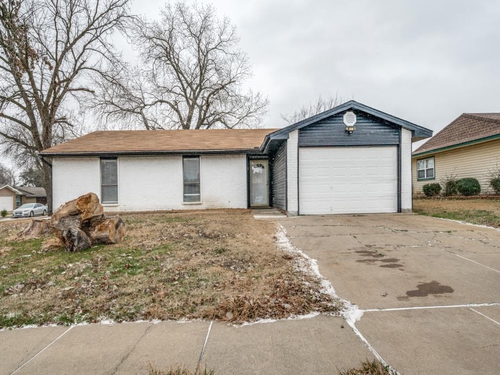 1208 Sand Hill Ct