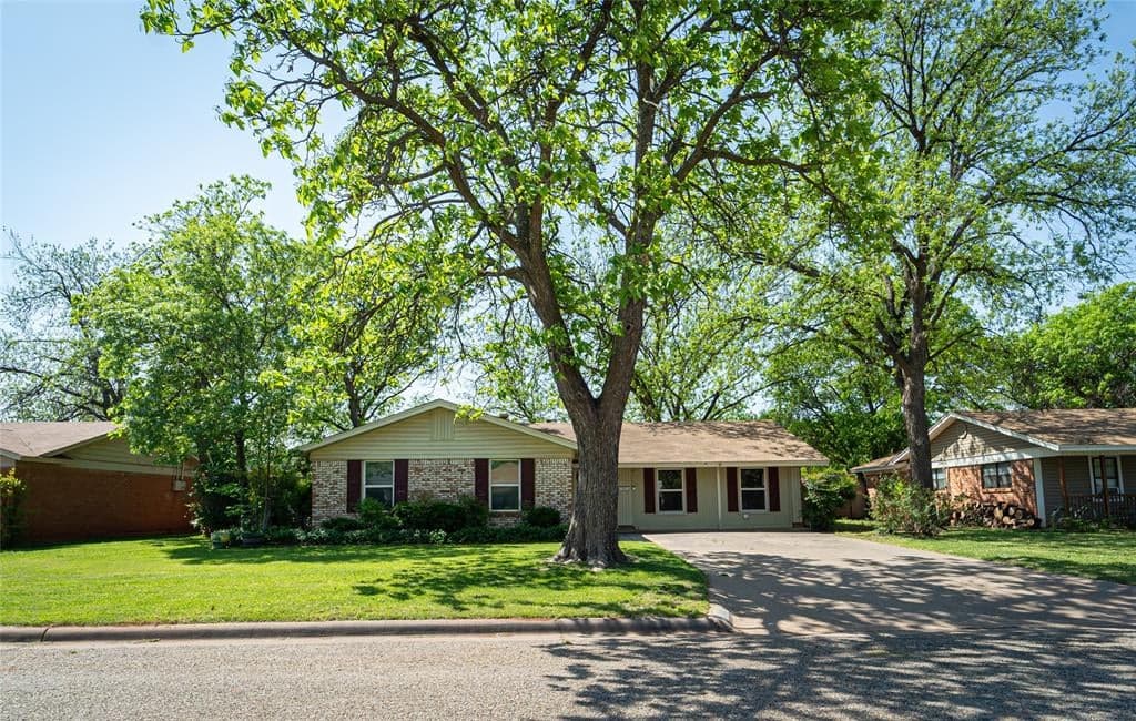 3813 Concord Dr