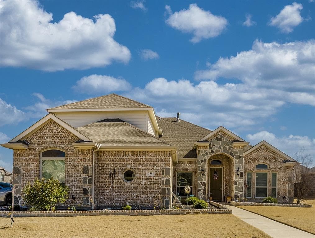 238 Chateau Ave