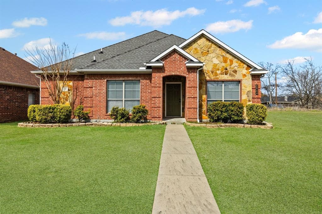 3300 Kari Ln