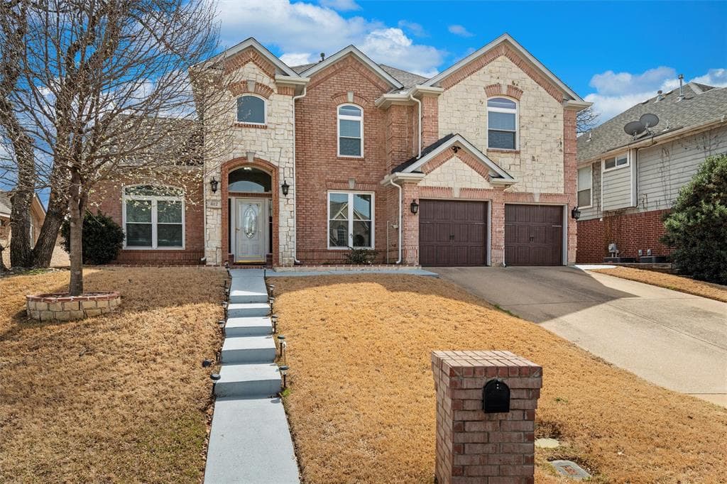 812 Forest Hollow Dr
