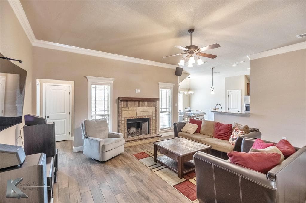 317 Brazos Dr