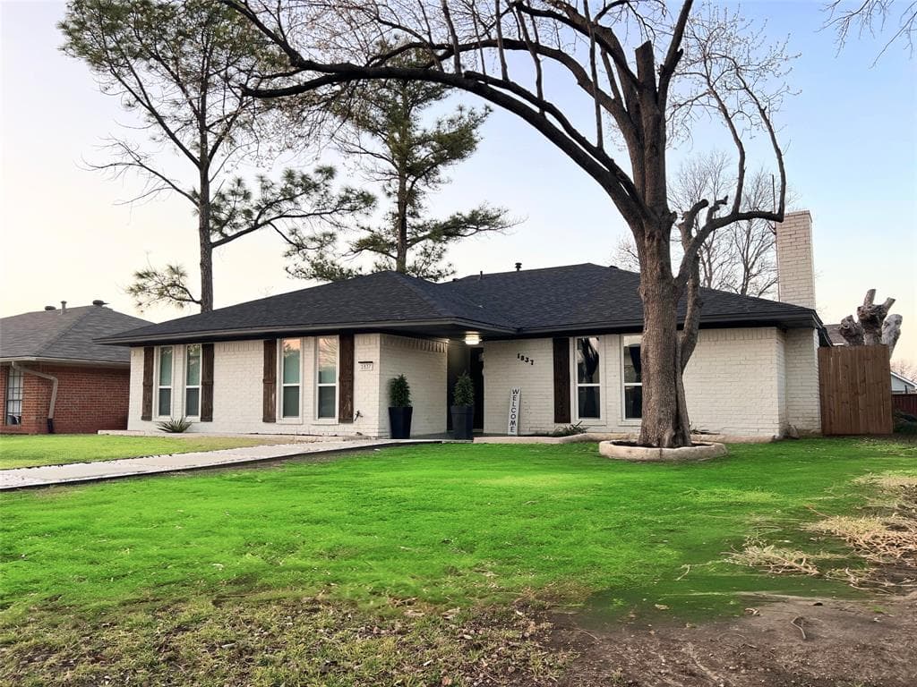 1837 El Paso St