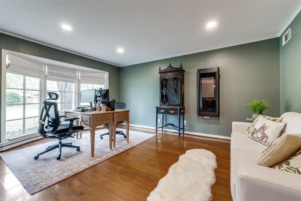 Gallery image 4