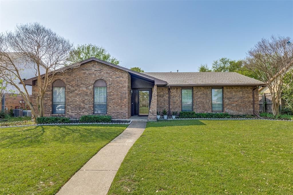 1808 Berkner Dr