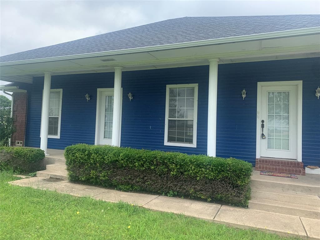 3172 Lois Rd W