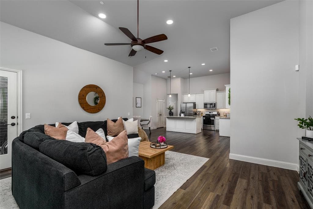 3921 Dalea Dr