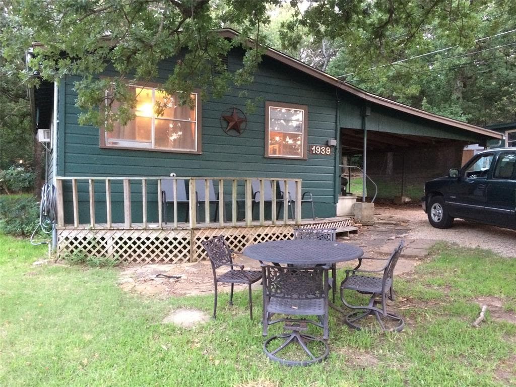 1939 Hillcrest Cir