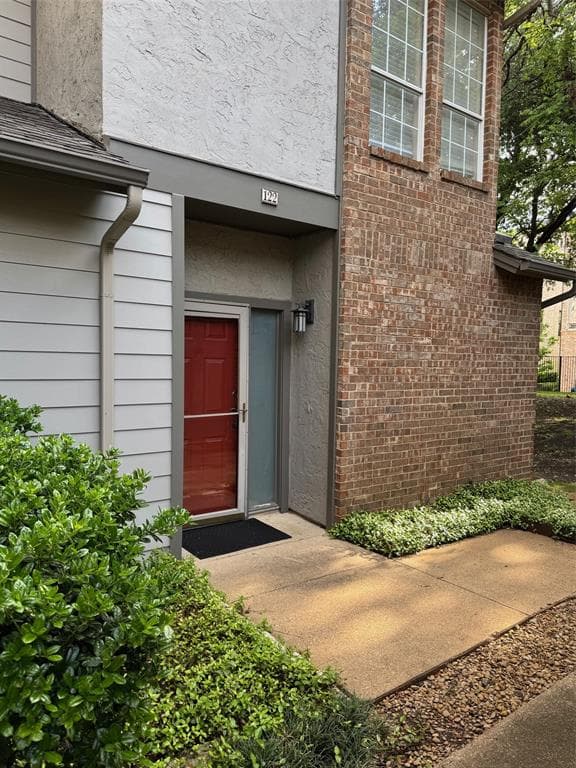 4067 Beltway Dr # V-122