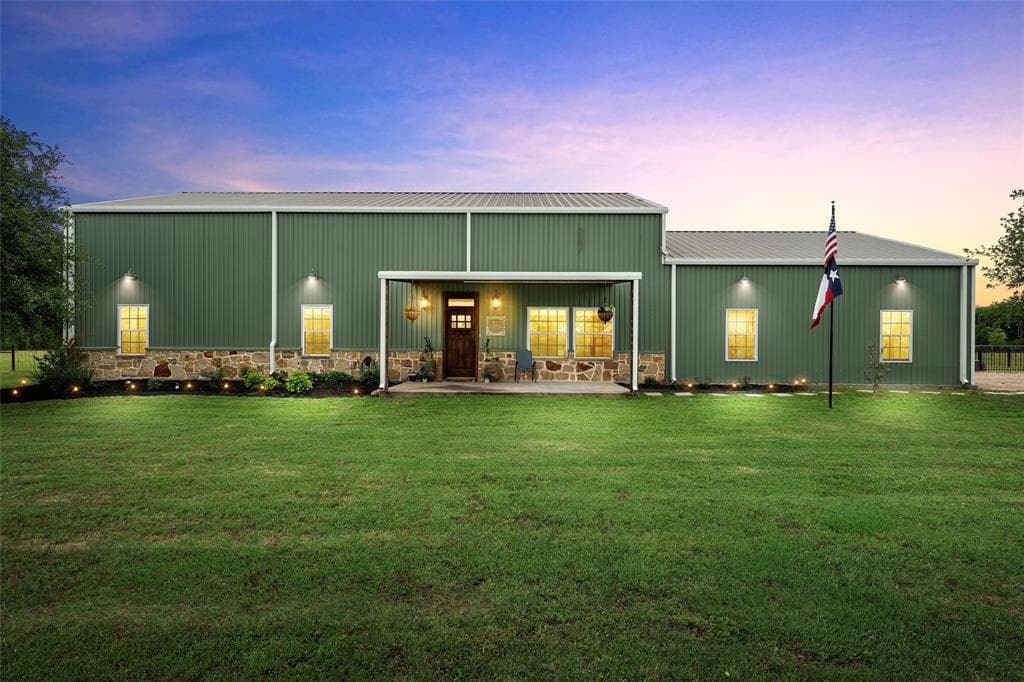 1009 Western Dr