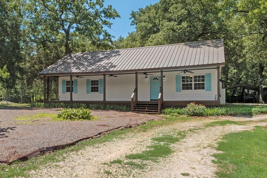 120 Terry Ln