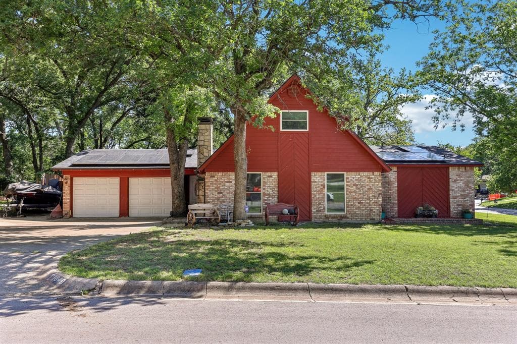 1049 Ferndale Ave