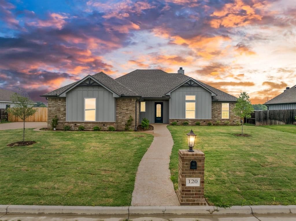 120 Waterview Ln