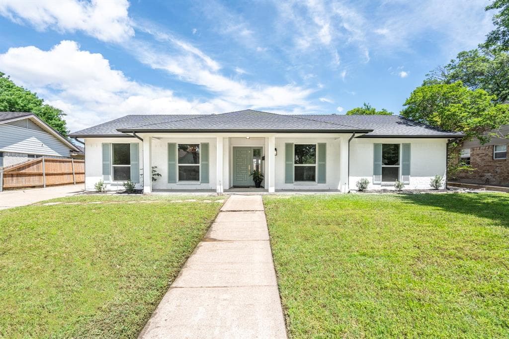926 Vinecrest Ln