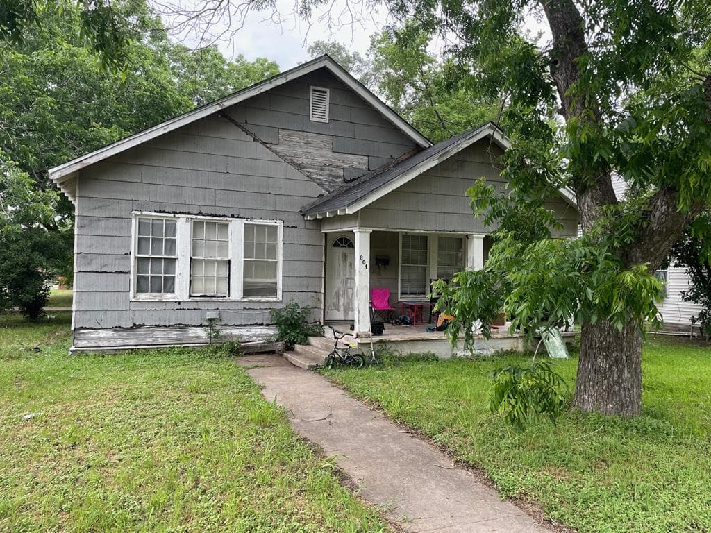 801 E Limestone Ave