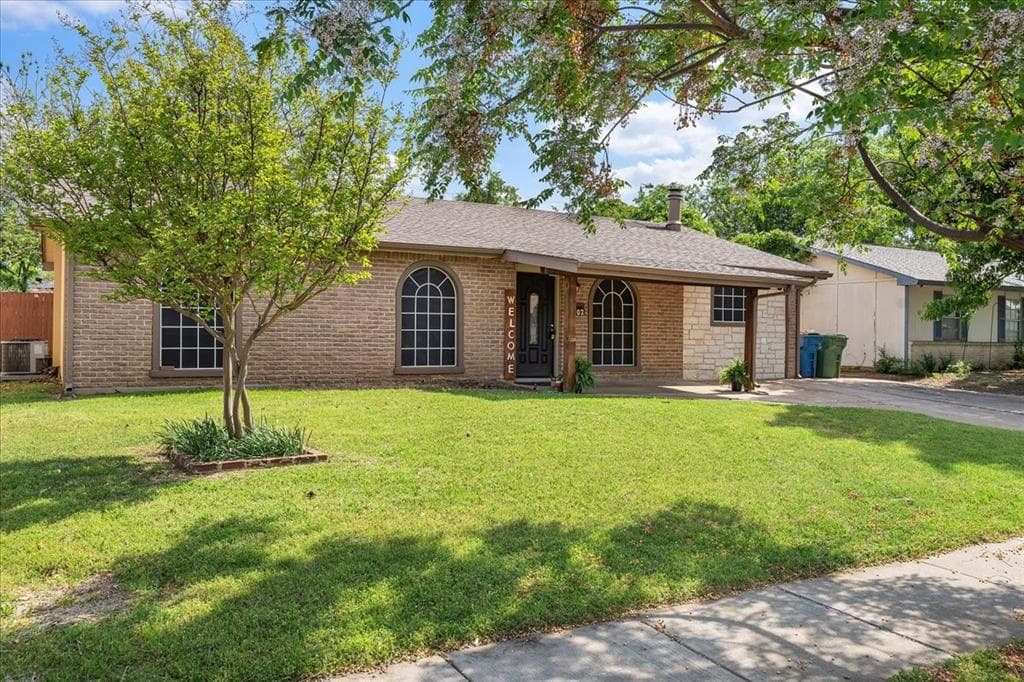 1002 Ashwood Dr