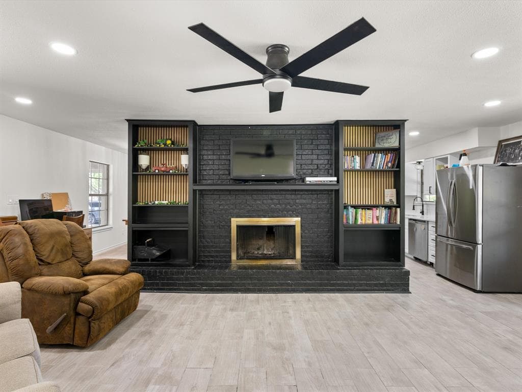 Gallery image 2