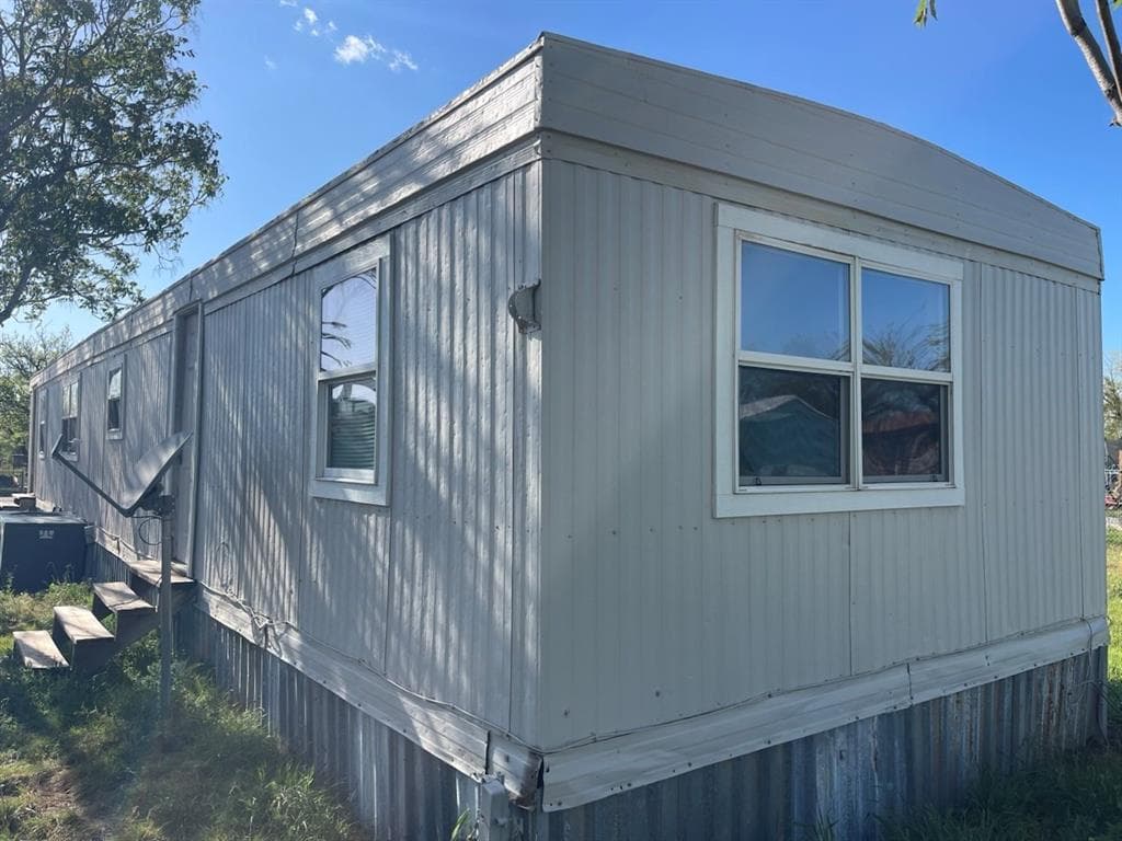 1201 N Alameda Rd