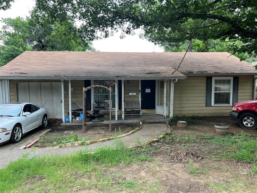2933 Handley Dr