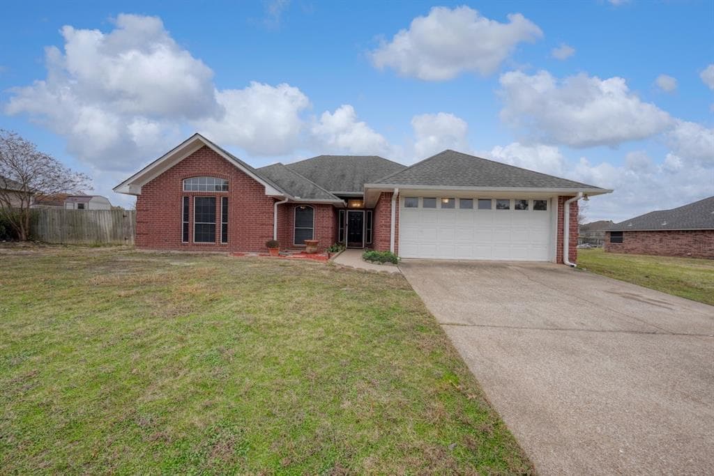 846 Edgewood Cir