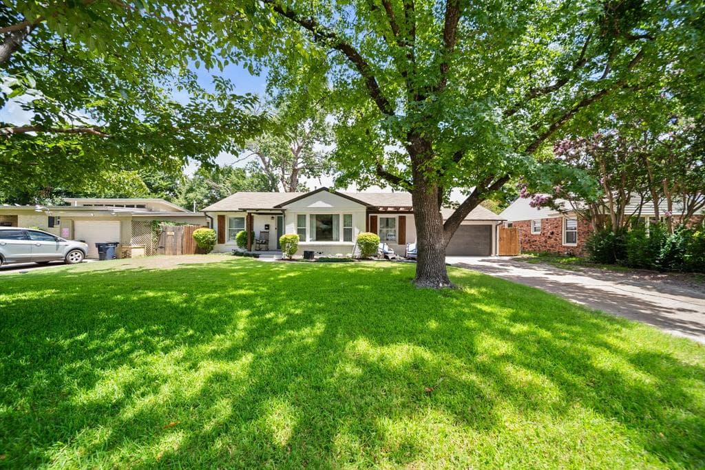 4641 Selkirk Dr