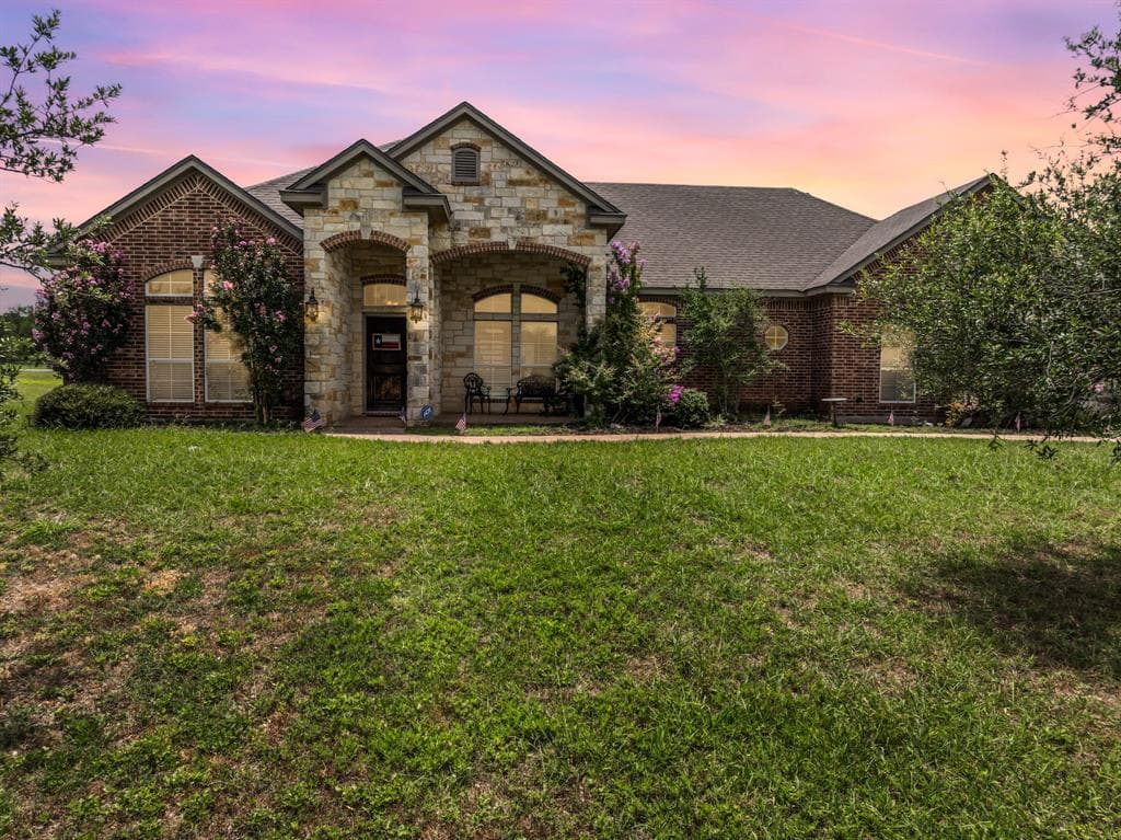 845 W County Line Rd E