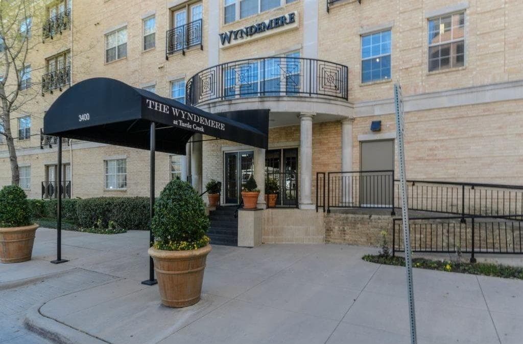 3400 Welborn St Apt 128