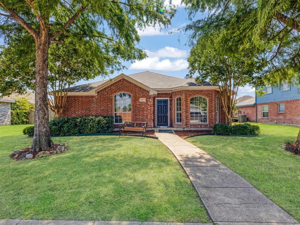 6917 Fairfield Dr