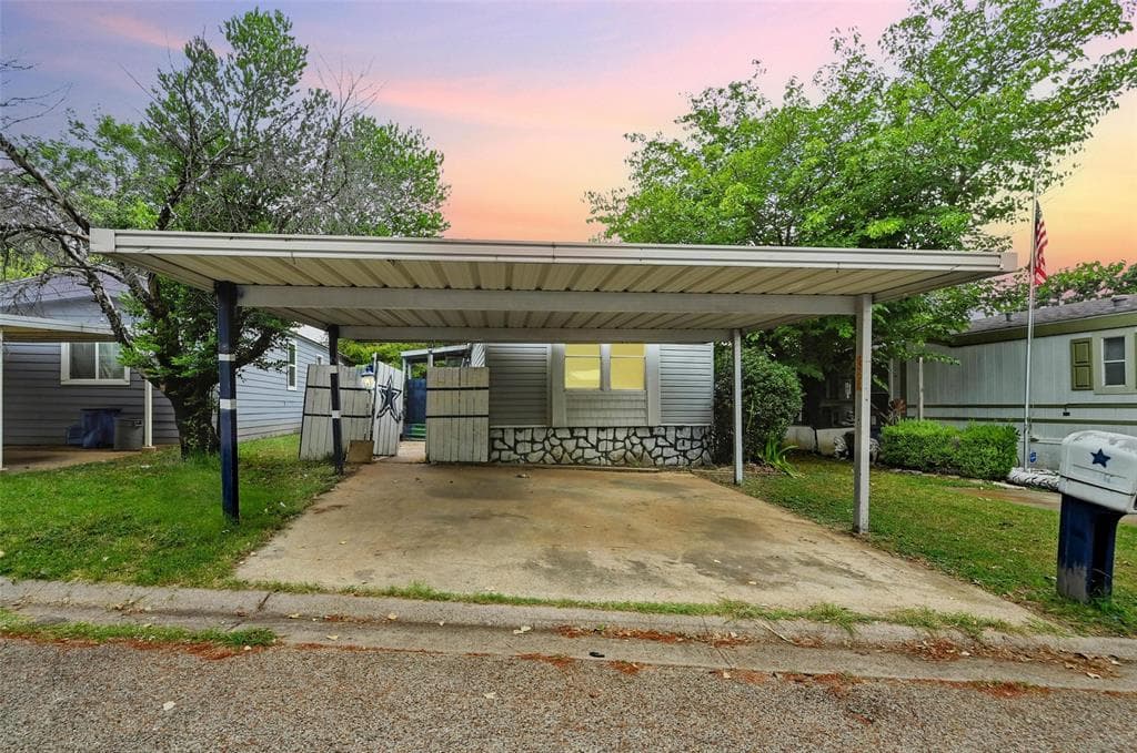 142 Karen Ln