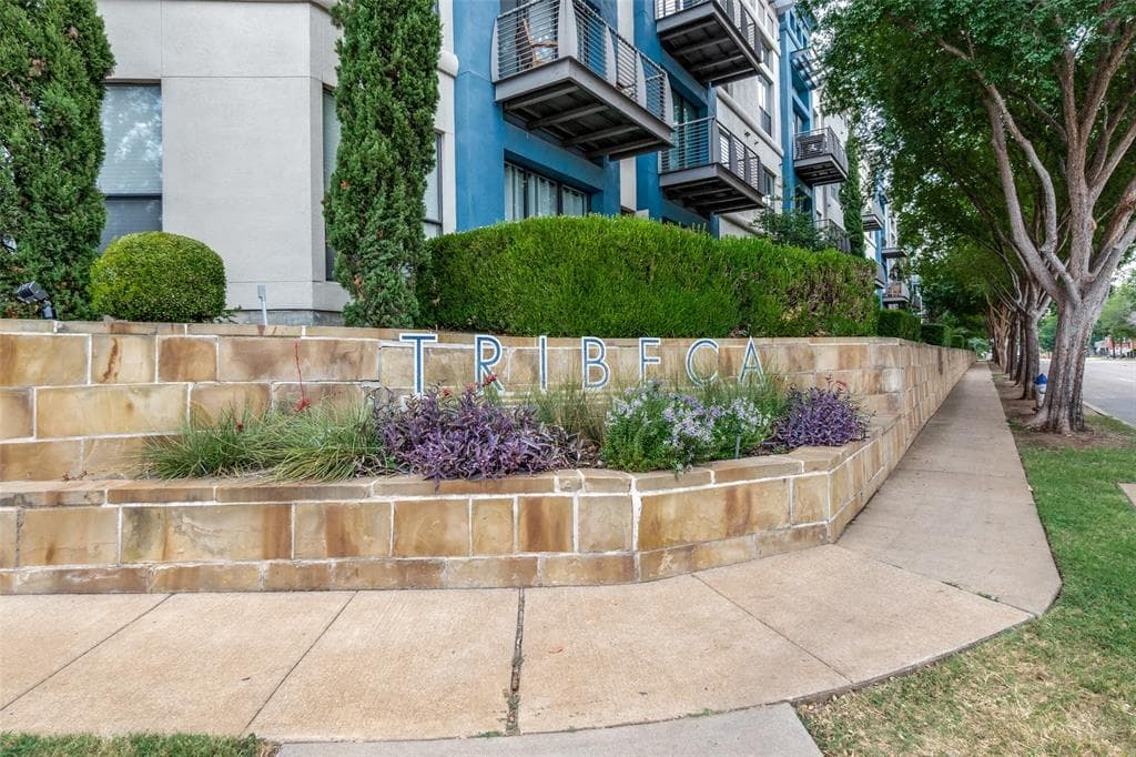 4414 Cedar Springs Rd Apt 201