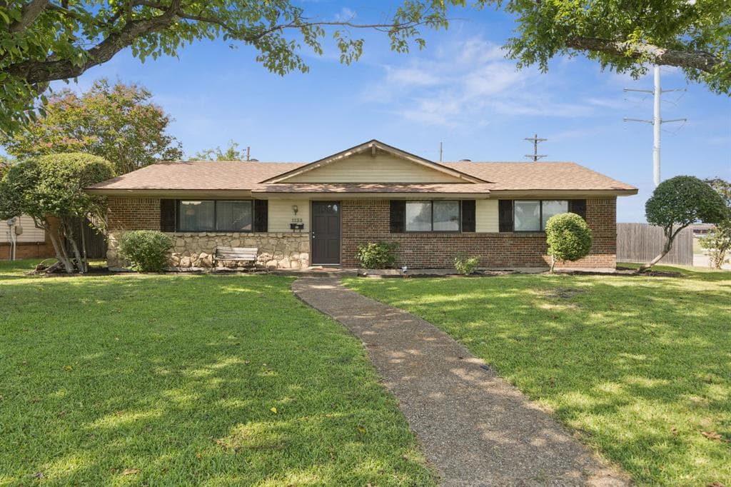 1133 Pacific Dr