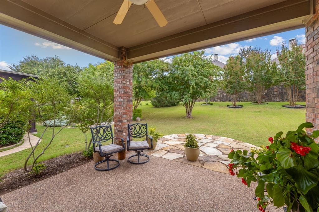 749 Barton Springs Dr