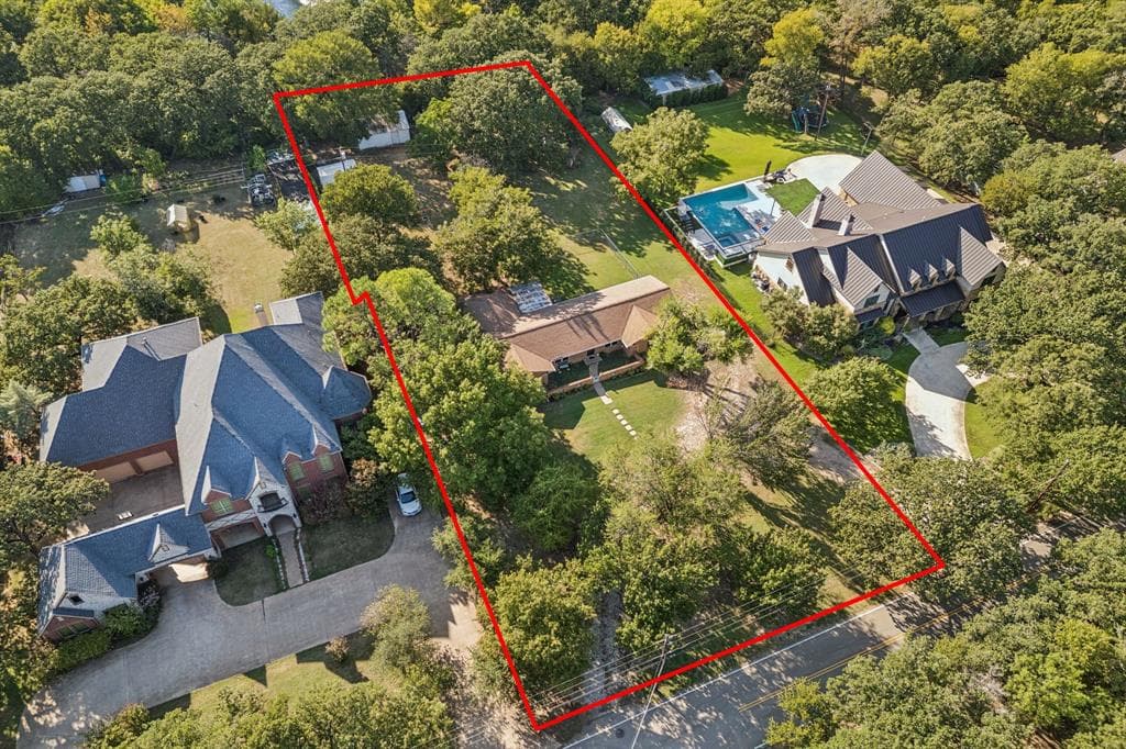 610 Shady Ln