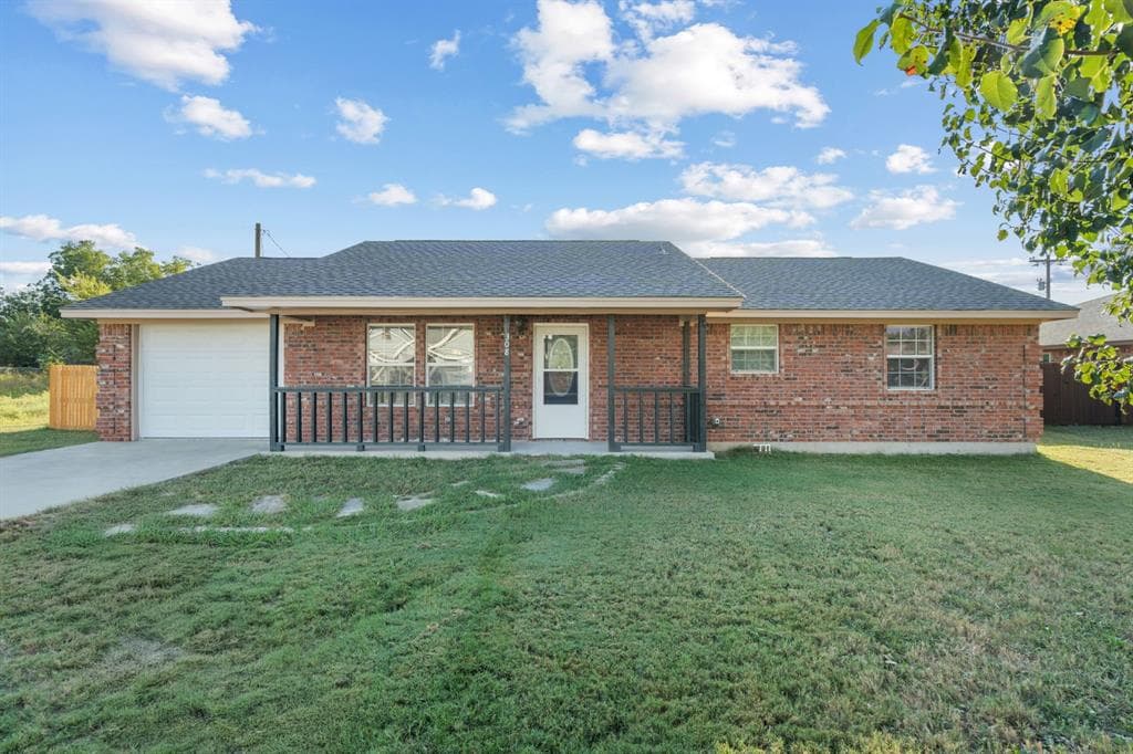 308 Ashwood St