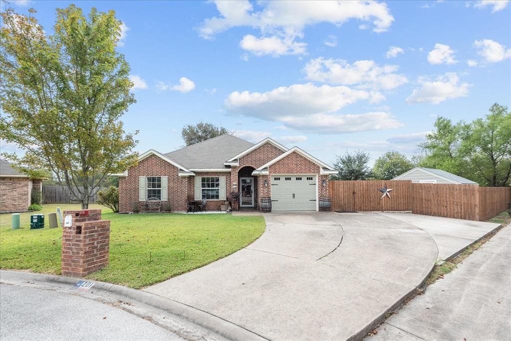 201 Eagle Point Ct