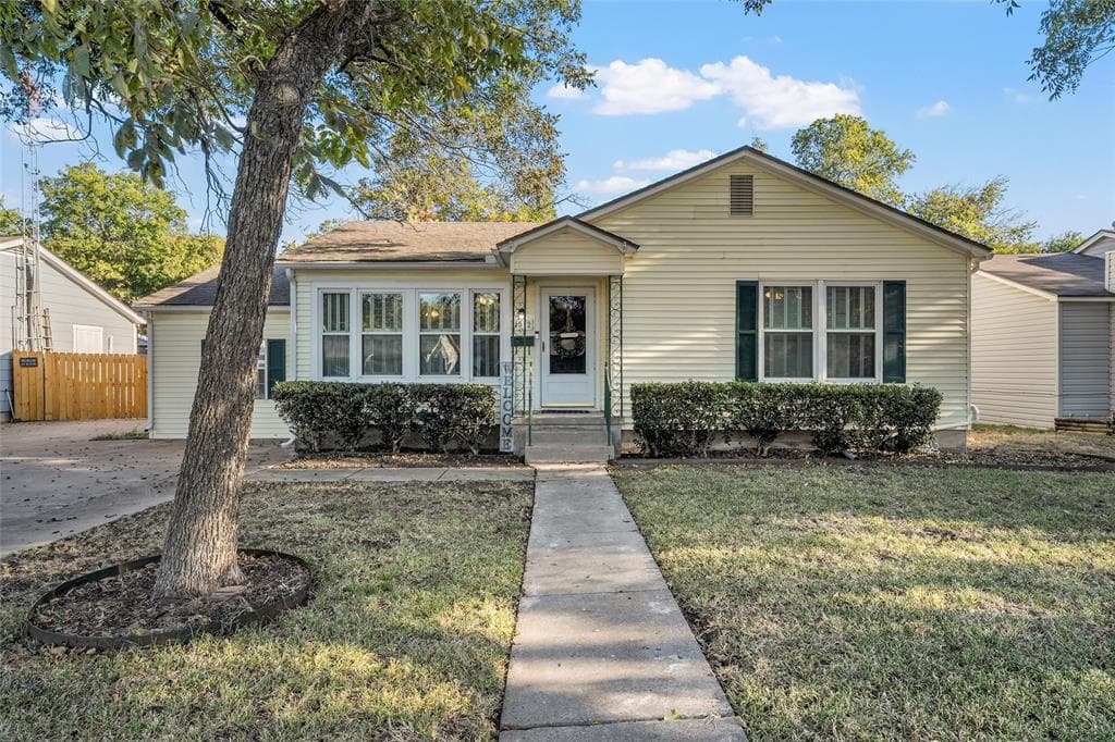 4012 Maple Ave