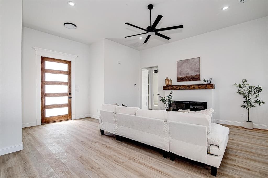 Gallery image 3