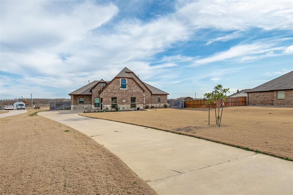 515 Meadowview Ln