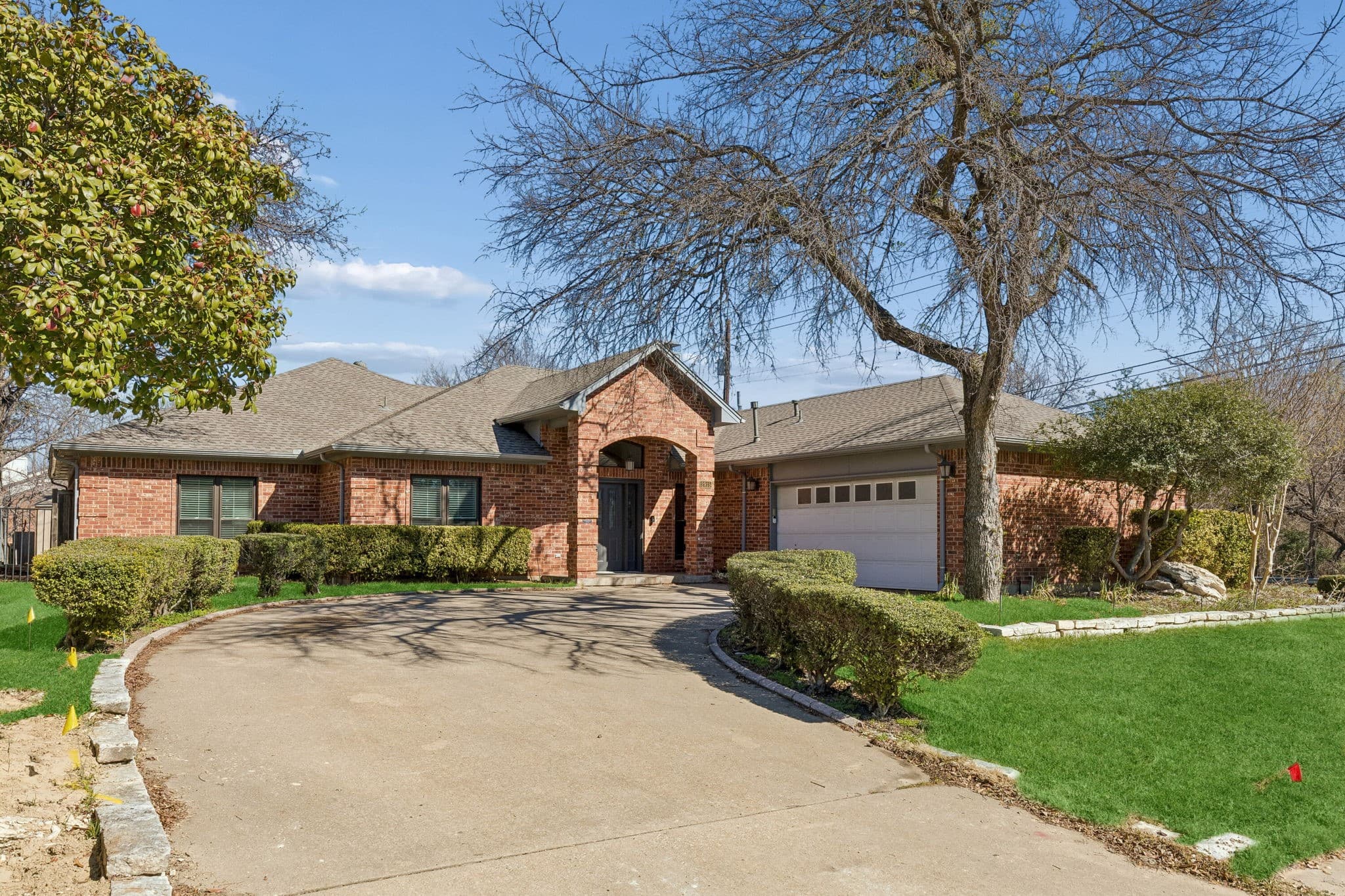 2915 Gainesborough Dr