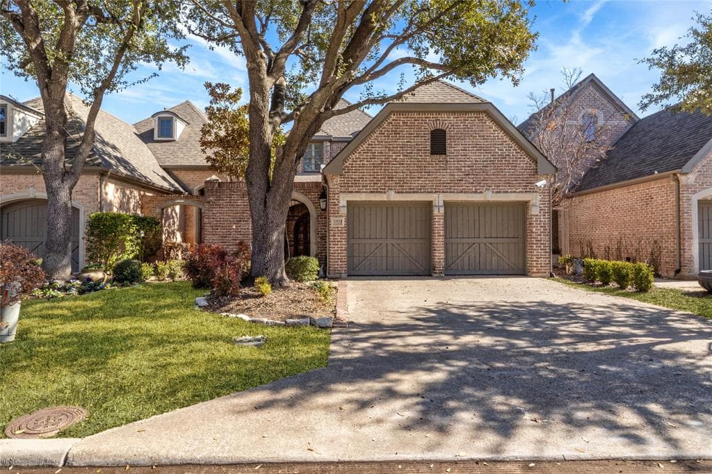 12034 Lueders Ln